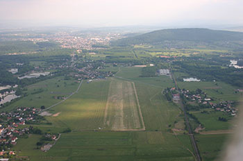 Vue sur l'aérodrome (axe 180°)